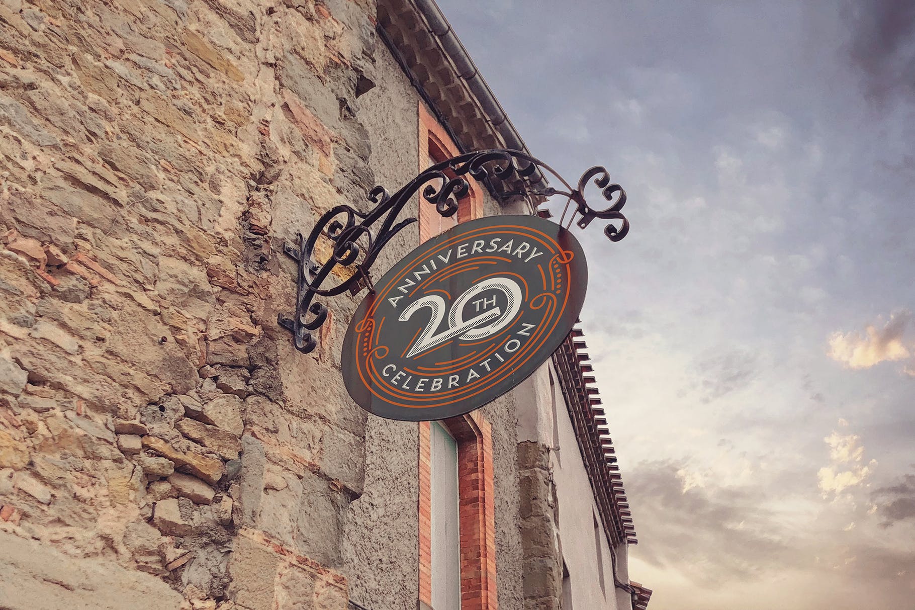 店铺铁架店铺招牌设计效果预览样机模板 Wrought Iron Signboard Mockup插图(1)