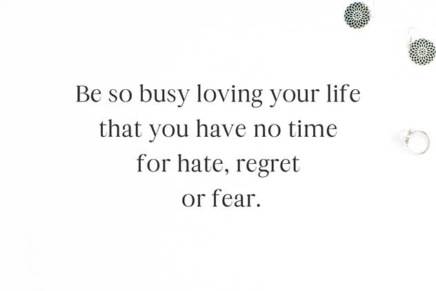 现代极简英文版式设计衬线字体 Maiah Serif Font Family Pack插图(3)