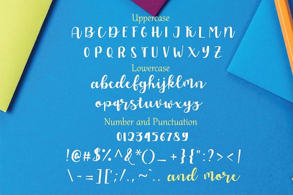 Allyca Font Family插图2