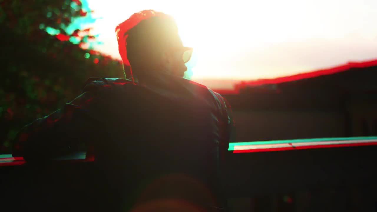 10个独特的毛刺转换素材库推荐PR模板