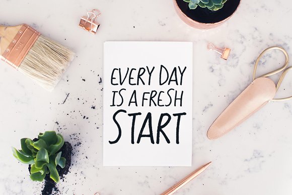 Ice Castle Display Font插图1