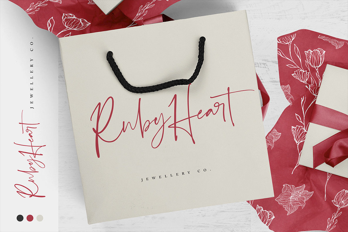 Bird And Thorn Font插图3