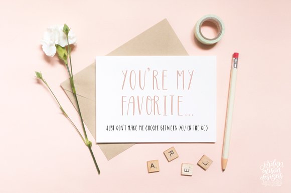 Highwaisted Skinny Caps Font插图1