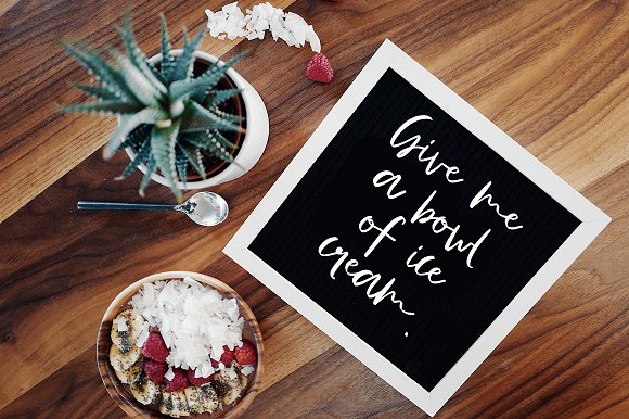 Felora Latin & Cyr Font插图3