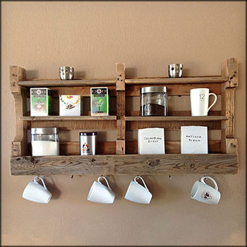 旧木架子上的水杯和罐子素材之家精选3D模型